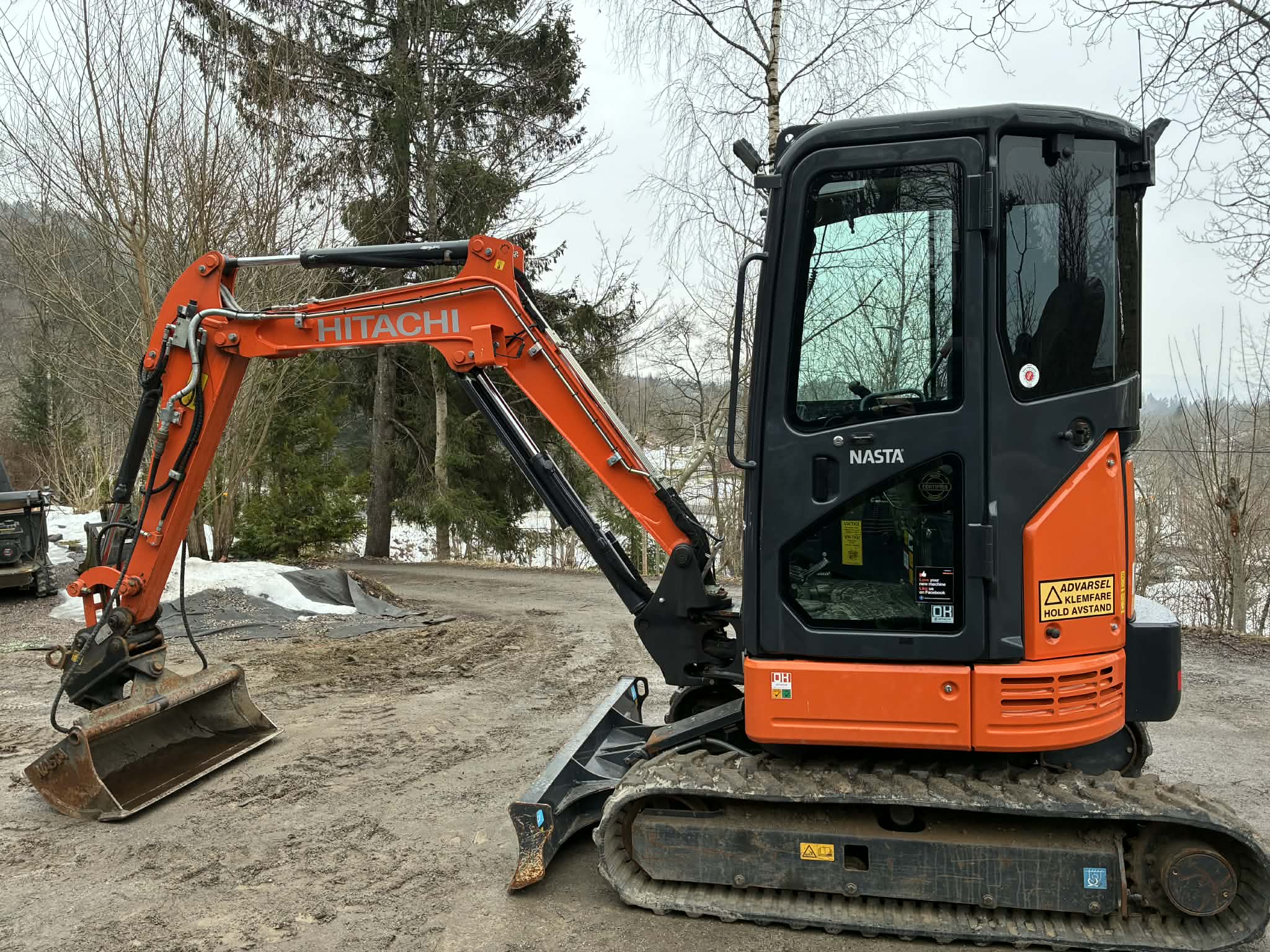 Hitachi Minigraver 2.7 Tonn – bilde 5